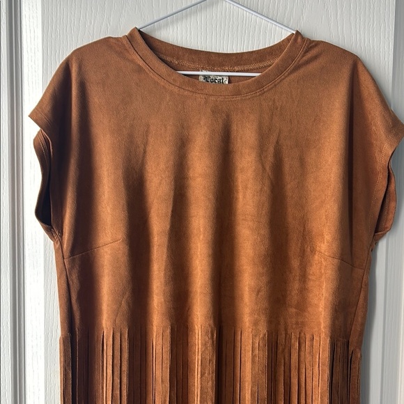 Vocal Brown Fringe Short Sleeve Tee - Picture 6 of 9